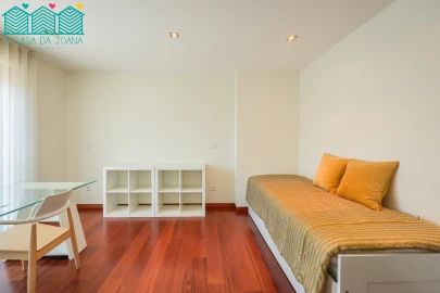 Apartamento T3 para Arrendamento em Glória e Vera Cruz