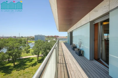 Apartamento T3 para Arrendamento em Glória e Vera Cruz