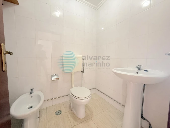Moradia T3 para Venda em Silveira Foto 49