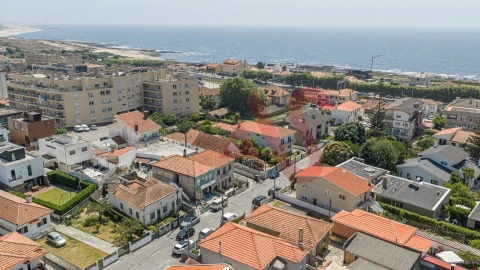 Moradia T3 para Venda em São Felix da Marinha