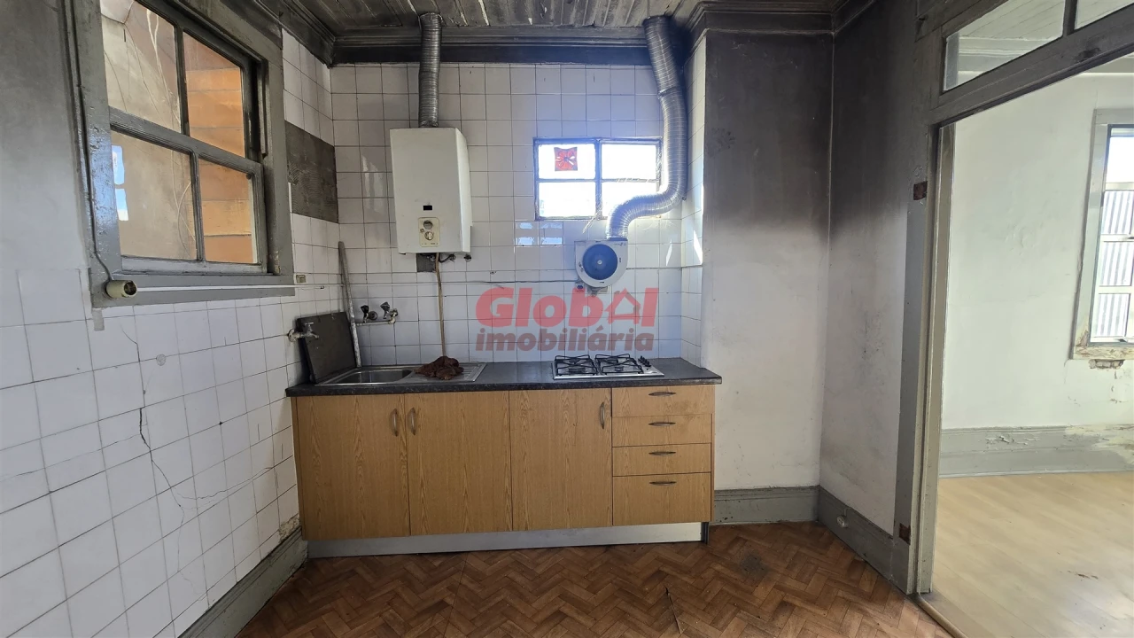Apartamento T4 para Venda em Viseu Foto 2