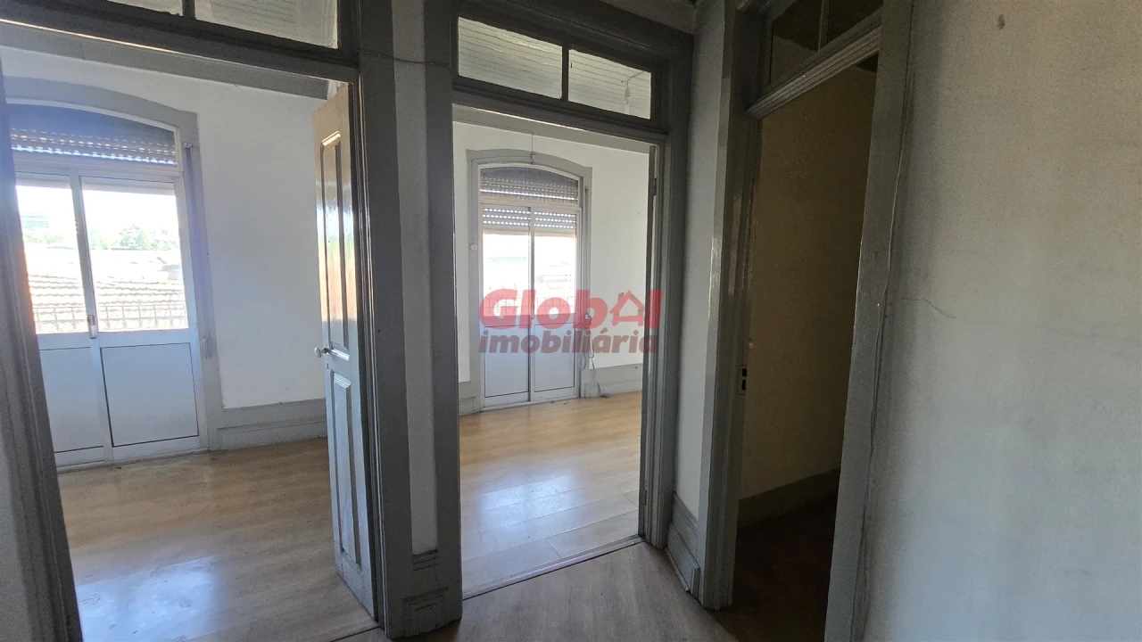 Apartamento T4 para Venda em Viseu Foto 7