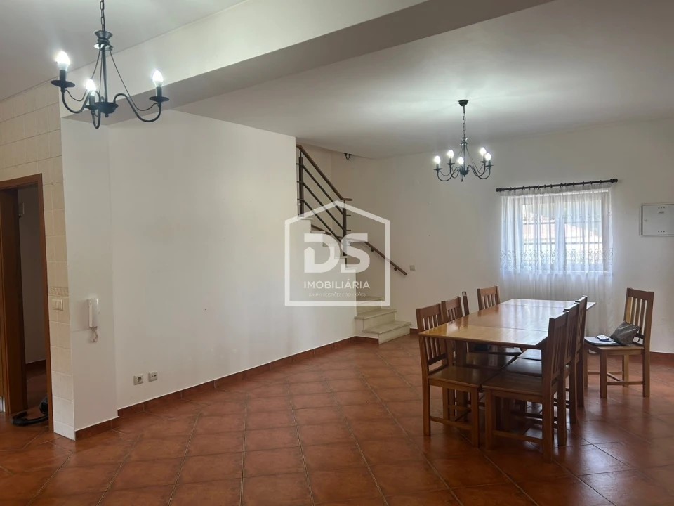 Moradia T3 para Venda em Aljubarrota Foto 3