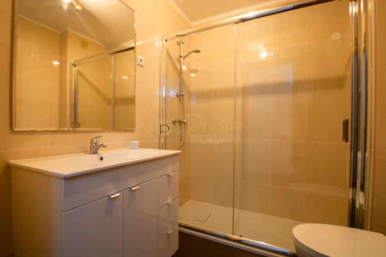 Apartamento T3 para Arrendamento em Creixomil Foto 10