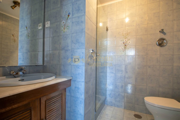Apartamento T3 para Arrendamento em Creixomil Foto 12