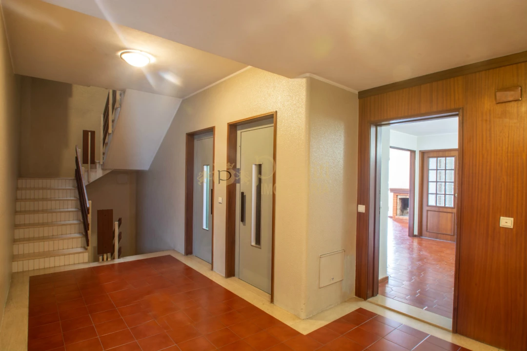 Apartamento T3 para Arrendamento em Creixomil Foto 2