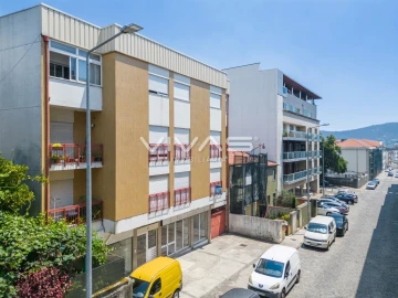 Apartamento T2 para Venda em São Vitor (Braga)