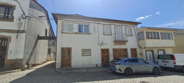 Moradia T5 para Venda em Vimioso