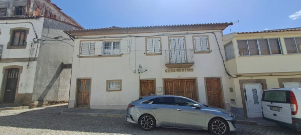 Moradia T5 para Venda em Vimioso