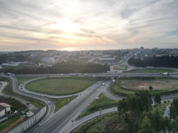 Terreno Comércio / Armazém para Venda em Anta e Guetim