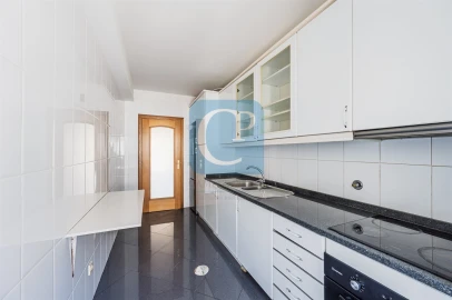 Apartamento T2 para Arrendamento em São Mamede de Infesta e Senhora da Hora
