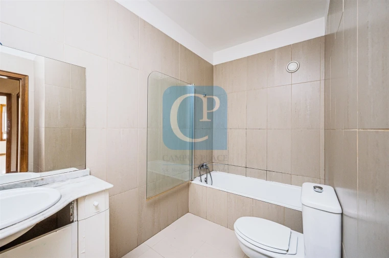 Apartamento T2 para Arrendamento em São Mamede de Infesta e Senhora da Hora Foto 16