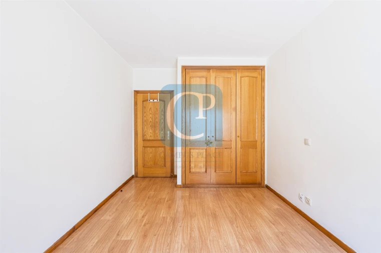 Apartamento T2 para Arrendamento em São Mamede de Infesta e Senhora da Hora Foto 13