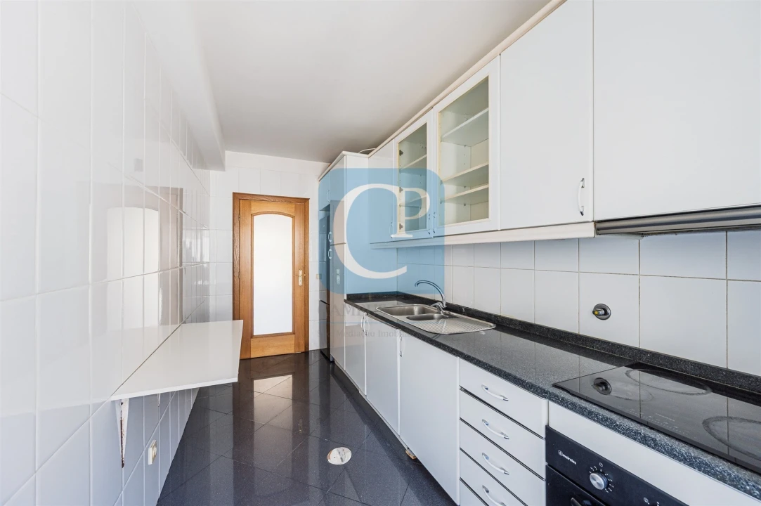 Apartamento T2 para Arrendamento em São Mamede de Infesta e Senhora da Hora Foto 7