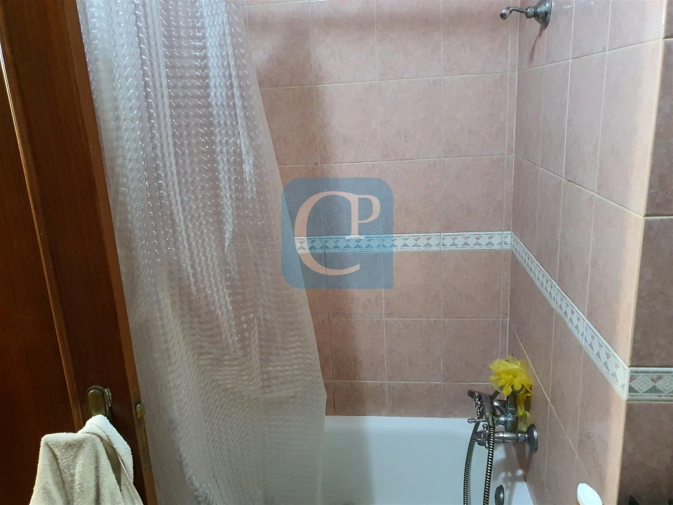 Apartamento T1 para Venda em Mafamude e Vilar do Paraíso Foto 8