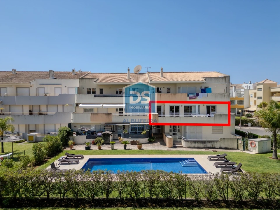 Apartamento T2 para Venda em Quarteira Foto 35