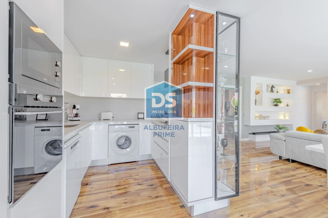 Apartamento T2 para Venda em Quarteira Foto 12