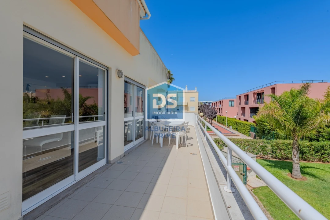 Apartamento T2 para Venda em Quarteira Foto 18