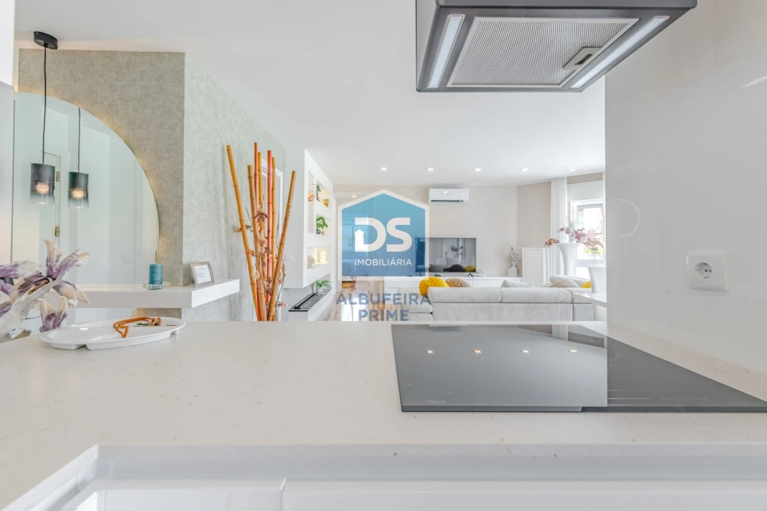 Apartamento T2 para Venda em Quarteira Foto 16