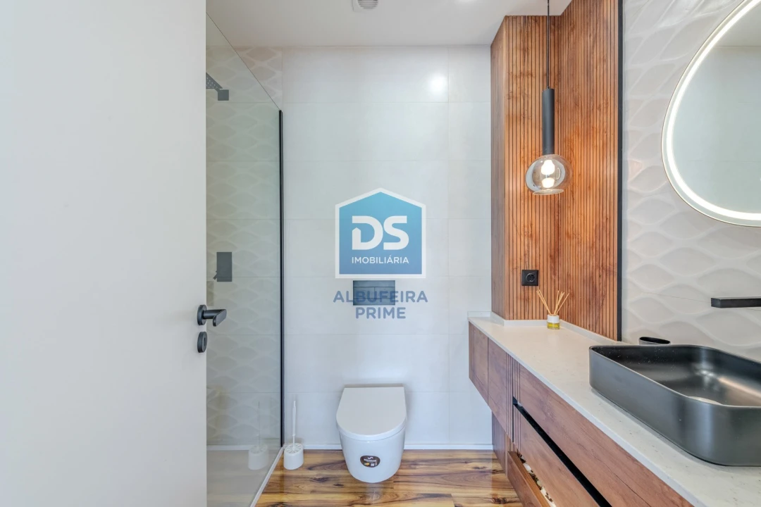 Apartamento T2 para Venda em Quarteira Foto 29