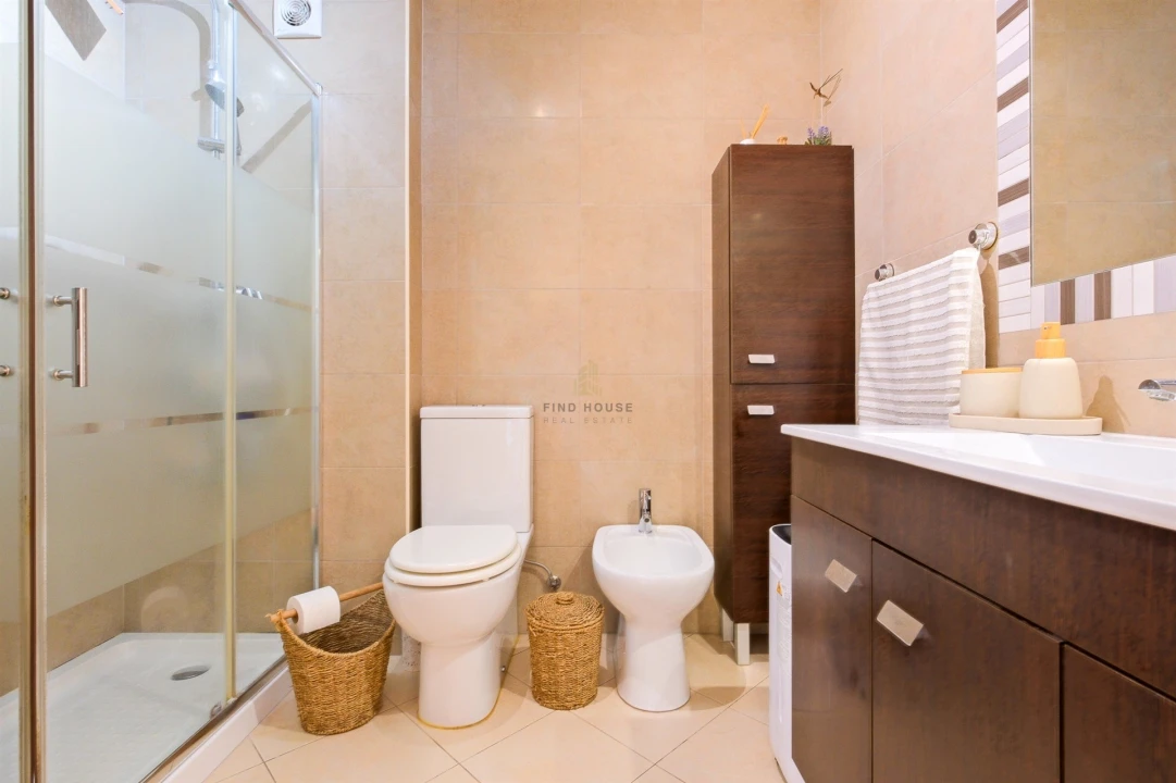 Apartamento T2 para Venda em Alcabideche Foto 15