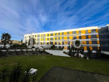 Apartamento T1 para Arrendamento em Rio de Mouro