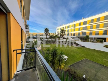 Apartamento T1 para Arrendamento em Rio de Mouro