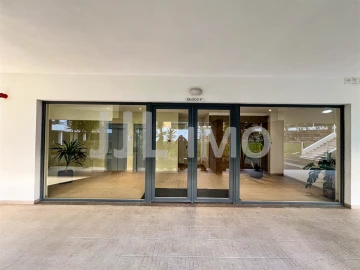 Apartamento T1 para Arrendamento em Rio de Mouro