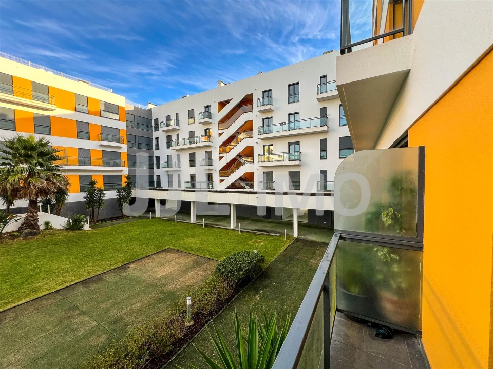 Apartamento T1 para Arrendamento em Rio de Mouro Foto 12