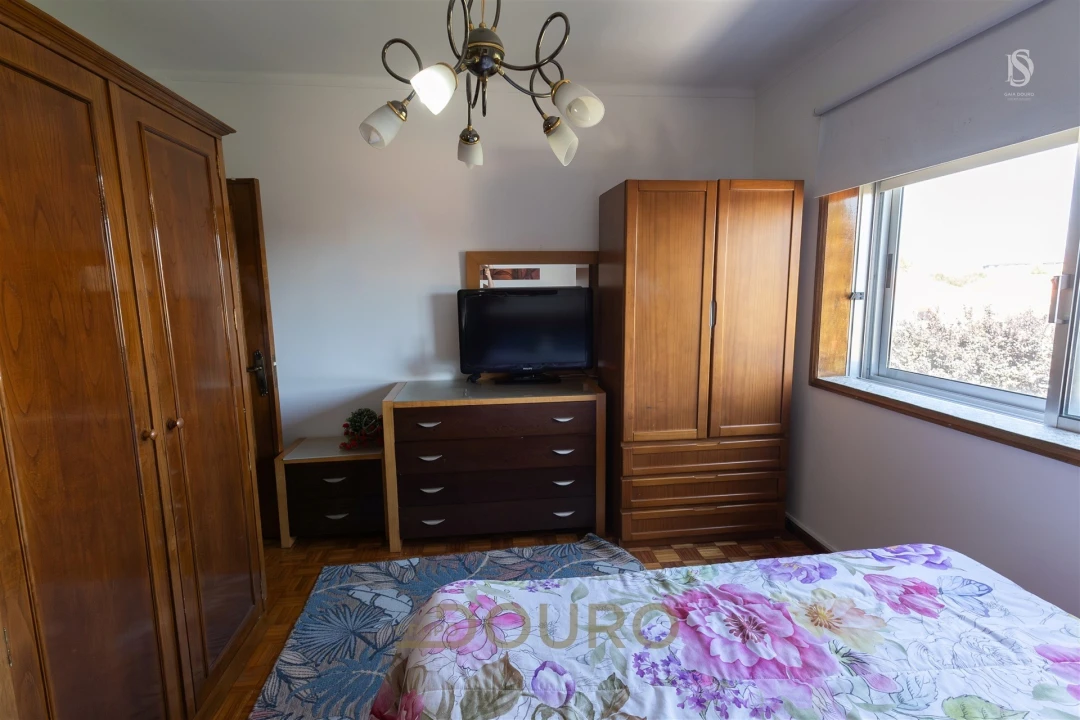 Apartamento T1 para Venda em Vilar de Andorinho Foto 13