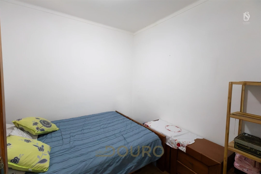 Apartamento T1 para Venda em Vilar de Andorinho Foto 16