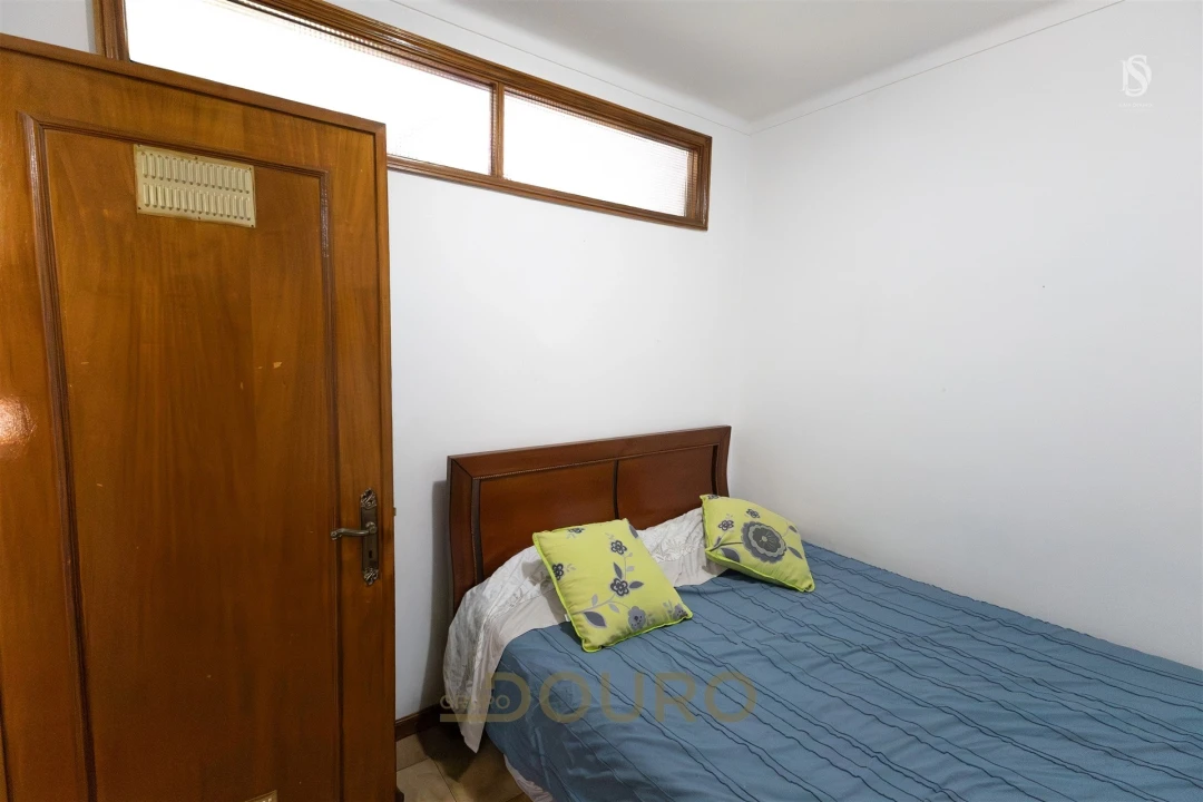 Apartamento T1 para Venda em Vilar de Andorinho Foto 14