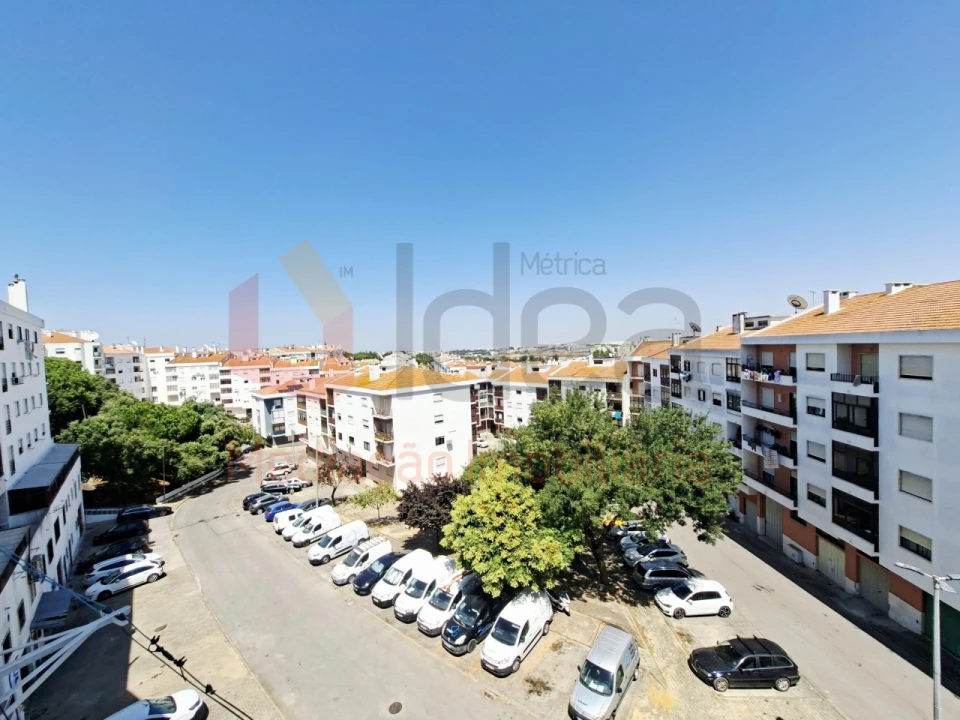 Apartamento T4 para Venda em Amora Foto 6