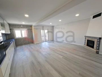 Apartamento T4 para Venda em Amora