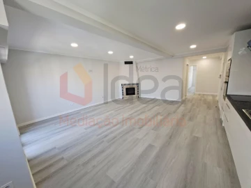 Apartamento T4 para Venda em Amora