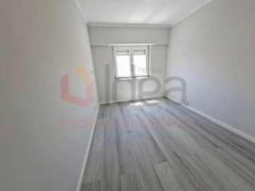 Apartamento T4 para Venda em Amora