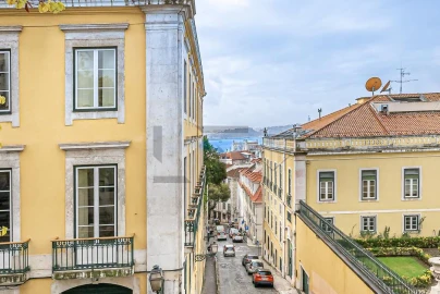 Apartamento T2 para Venda em Santa Maria Maior