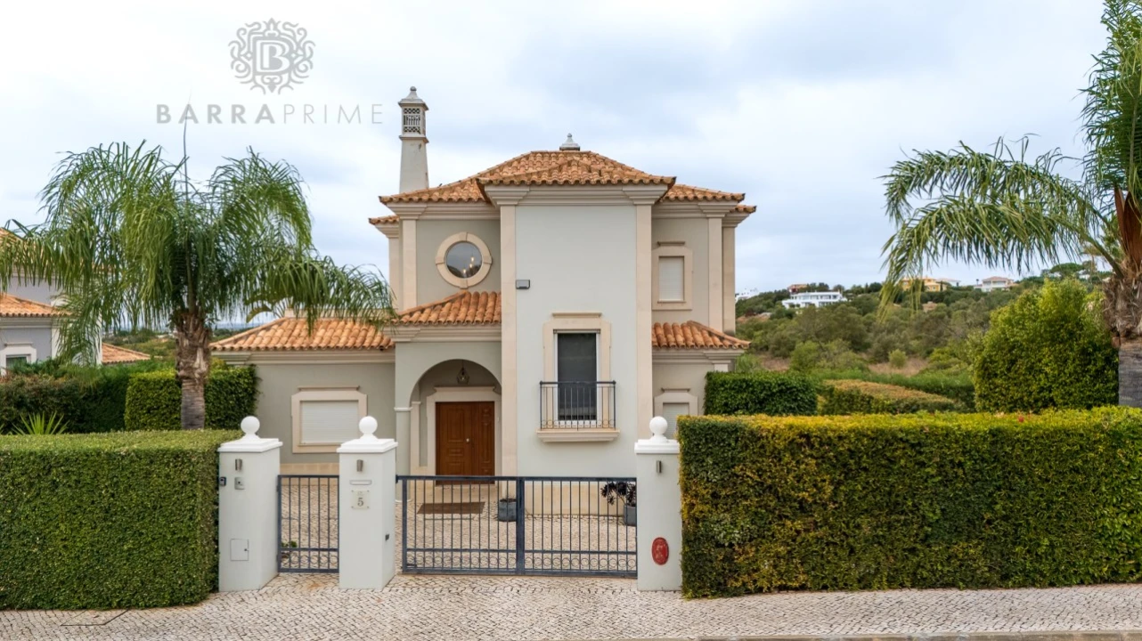Moradia T5 para Venda em Almancil Foto 2