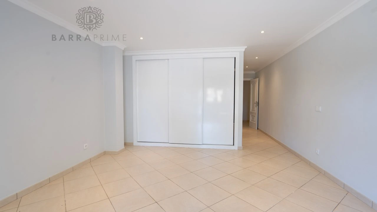 Moradia T6 para Venda em Conceição e Estoi Foto 28