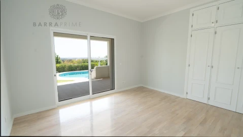 Moradia T6 para Venda em Conceição e Estoi