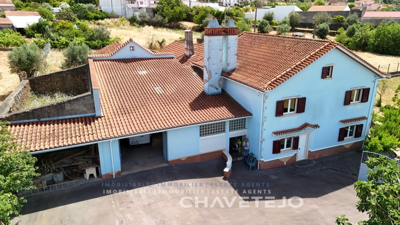Moradia T4 para Venda em Areias e Pias Foto 2