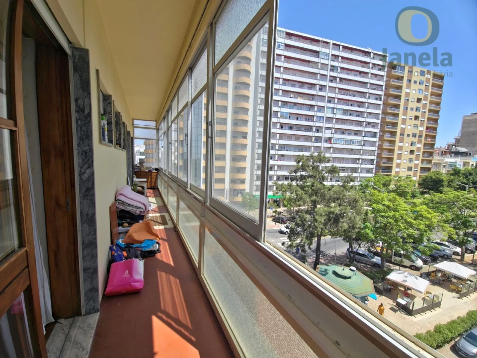 Apartamento T5 para Venda em Faro (Sé e São Pedro) Foto 4