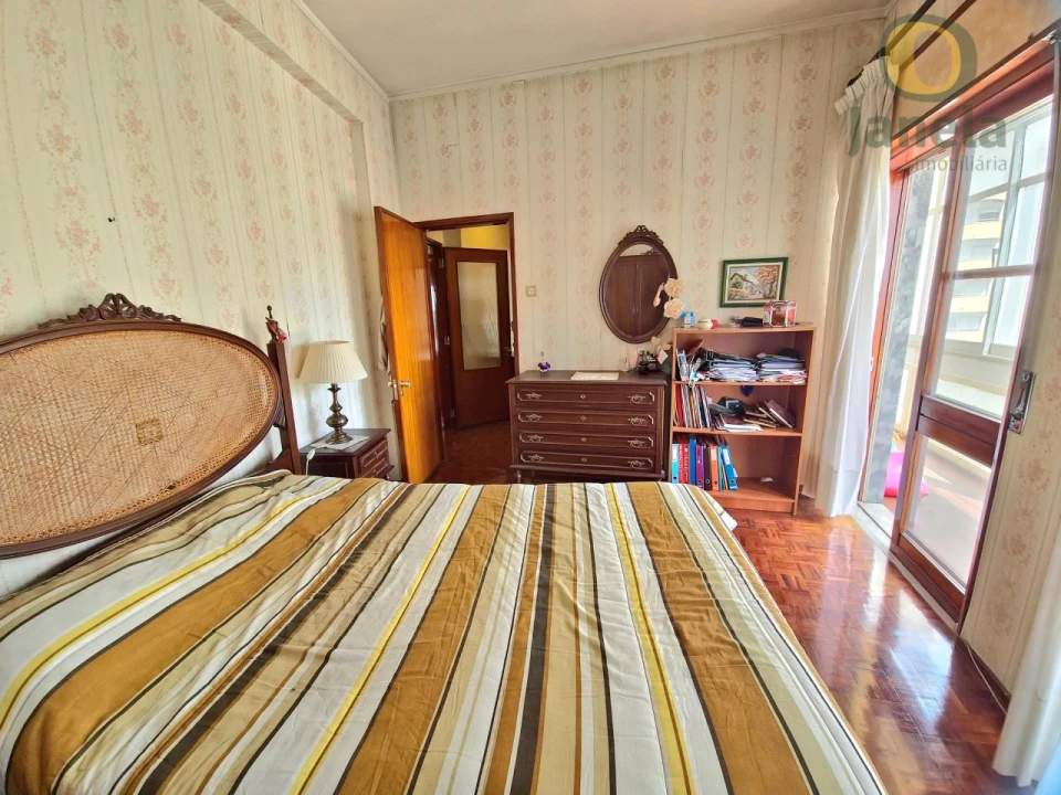 Apartamento T5 para Venda em Faro (Sé e São Pedro) Foto 21