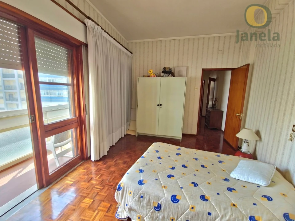 Apartamento T5 para Venda em Faro (Sé e São Pedro) Foto 31