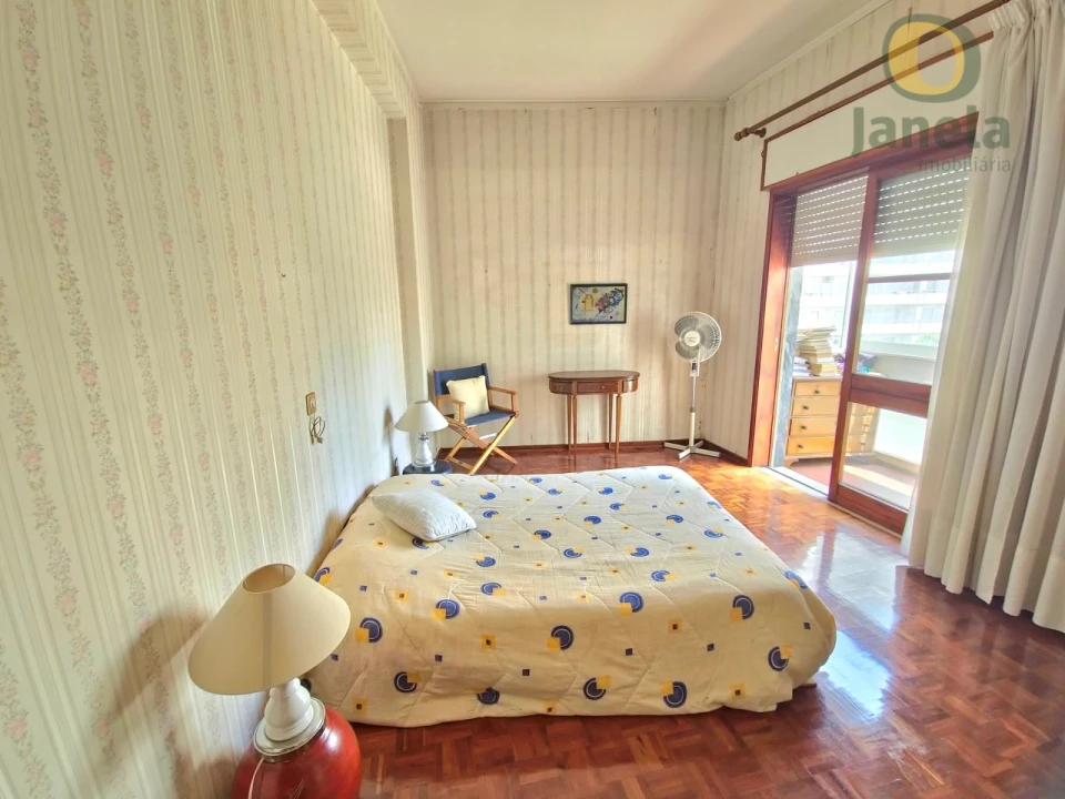 Apartamento T5 para Venda em Faro (Sé e São Pedro) Foto 32