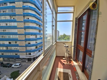 Apartamento T5 para Venda em Faro (Sé e São Pedro)