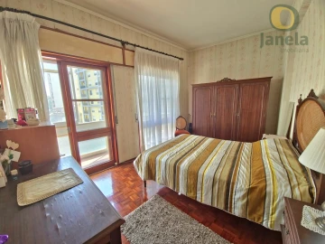 Apartamento T5 para Venda em Faro (Sé e São Pedro)