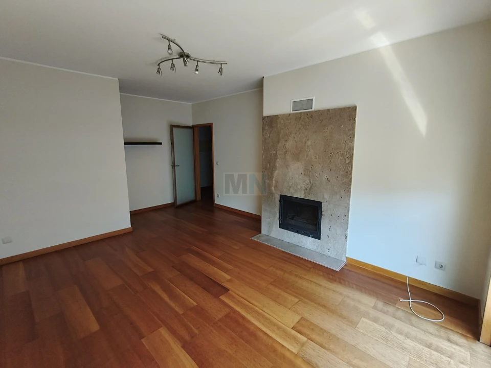 Apartamento T2 para Venda em Santa Clara e Castelo Viegas Foto 4