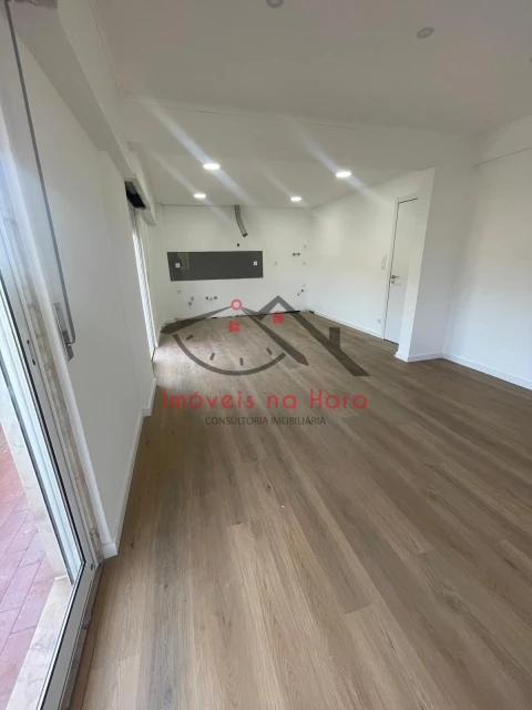 Apartamento T2 para Venda em Odivelas