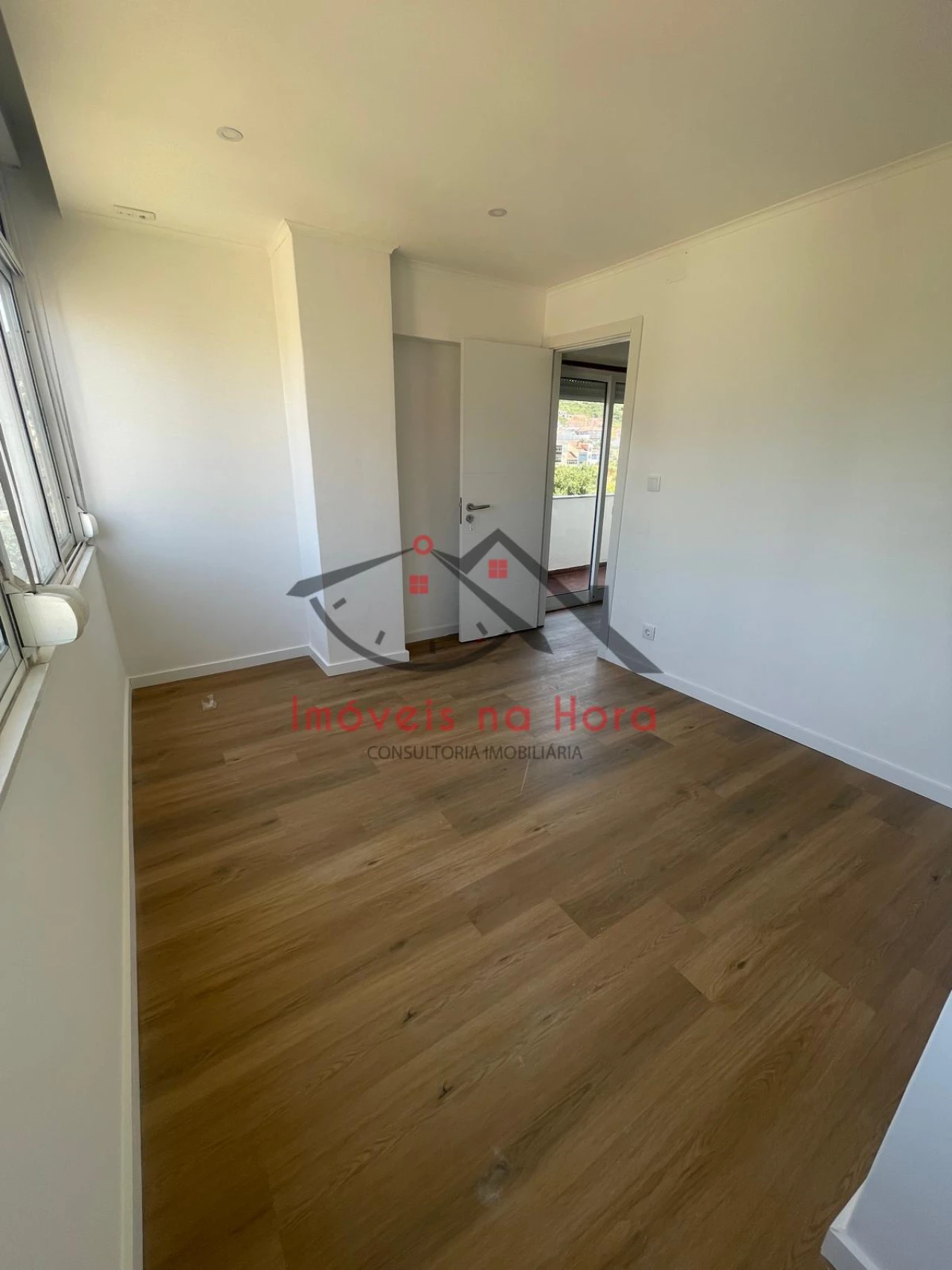 Apartamento T2 para Venda em Odivelas Foto 13